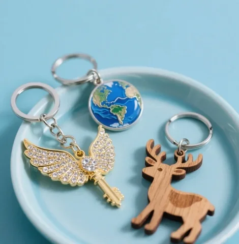 Cartoon Acrylic Keychain — Promotional Gifts — ELK Beauty OEM/ODM