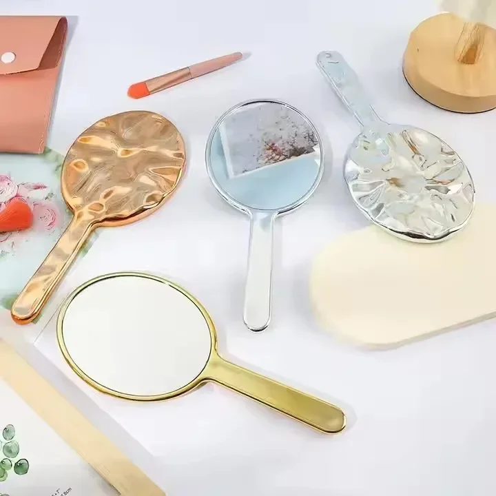 Promotional Beauty Gifts: Keychains, Mirrors and Umbrellas That Work